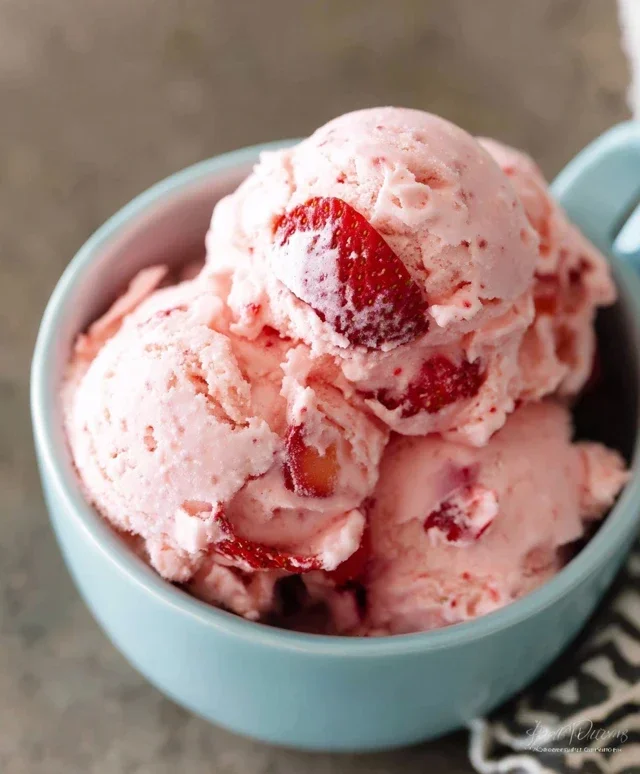 Homemade Strawberry Ice Cream
