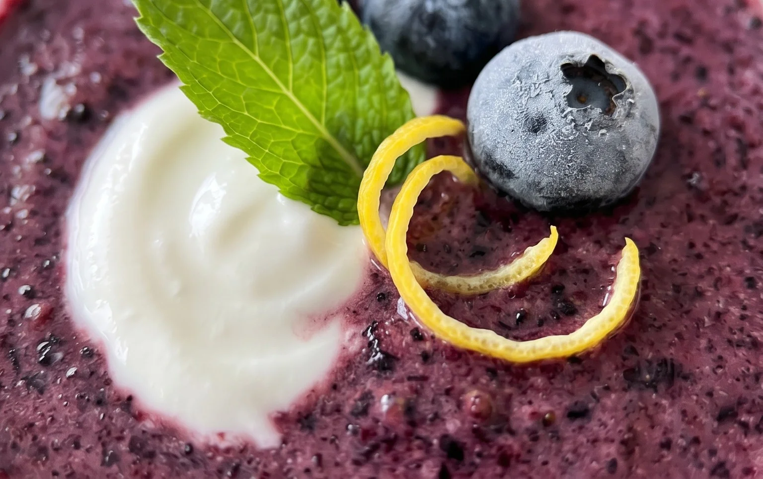 Blueberry Avocado Smoothie With Lemon & Yogurt